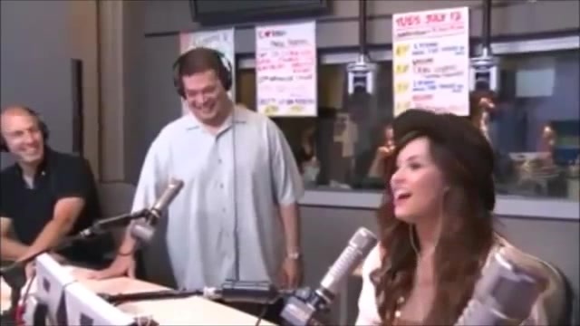 Demi Lovato\'s Interview with Ryan Seacrest -Skyscraper premier [Full] 3152 - Demilu Interview with Ryan Seacrest -Skyscraper premier Part oo6