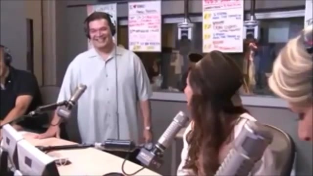 Demi Lovato\'s Interview with Ryan Seacrest -Skyscraper premier [Full] 3157 - Demilu Interview with Ryan Seacrest -Skyscraper premier Part oo6