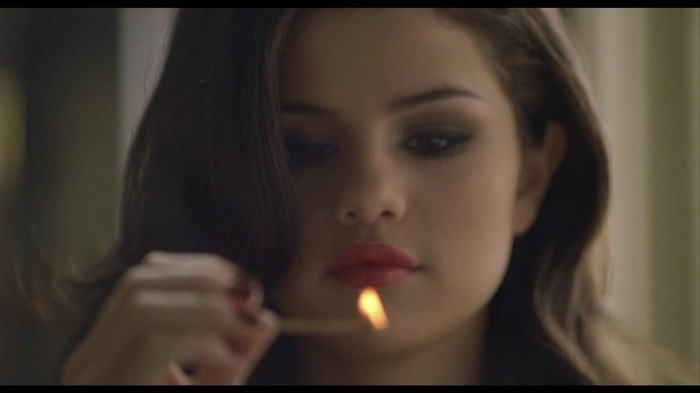Selena Gomez & The Scene - Round & Round 041