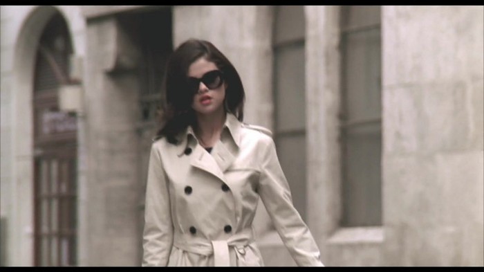 Selena Gomez & The Scene - Round & Round 047