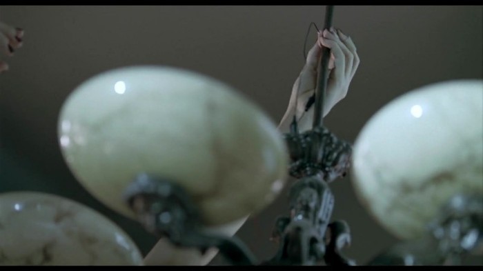 Selena Gomez & The Scene - Round & Round 102