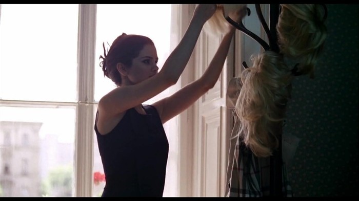 Selena Gomez & The Scene - Round & Round 105