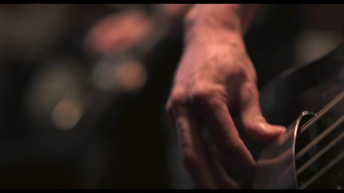 Selena Gomez & The Scene - Round & Round 110