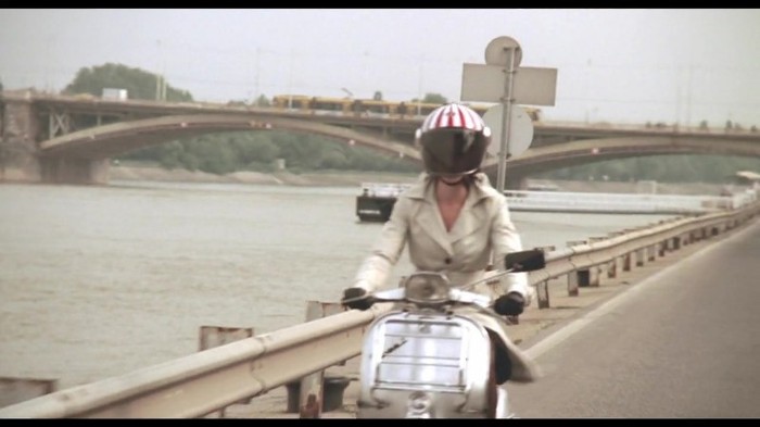 Selena Gomez & The Scene - Round & Round 138