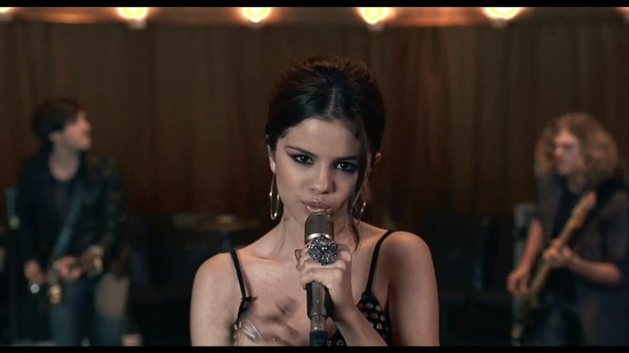 Selena Gomez & The Scene - Round & Round 173