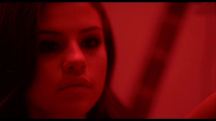 Selena Gomez & The Scene - Round & Round 237