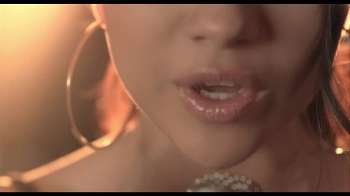 Selena Gomez & The Scene - Round & Round 338