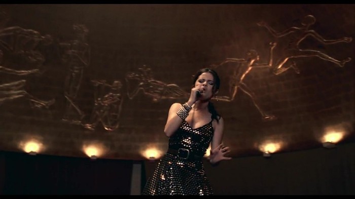 Selena Gomez & The Scene - Round & Round 345