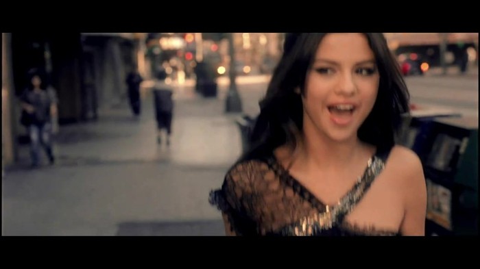 Selena Gomez & The Scene - Who Says 114