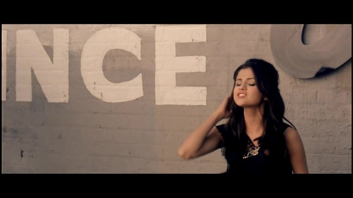Selena Gomez & The Scene - Who Says 129