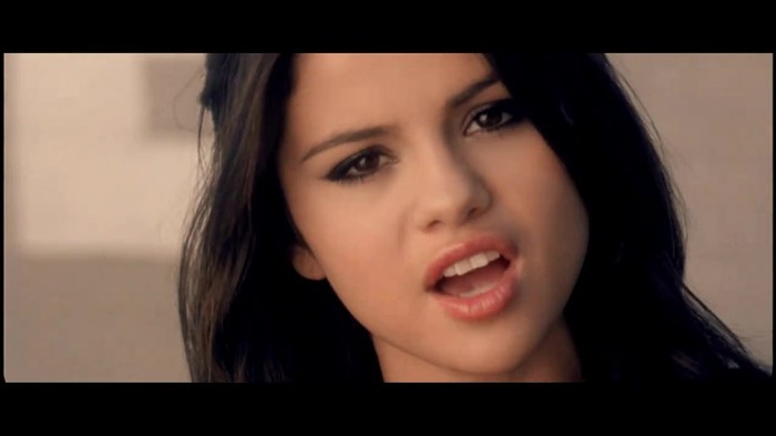 Selena Gomez & The Scene - Who Says 138