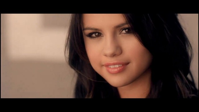 Selena Gomez & The Scene - Who Says 156