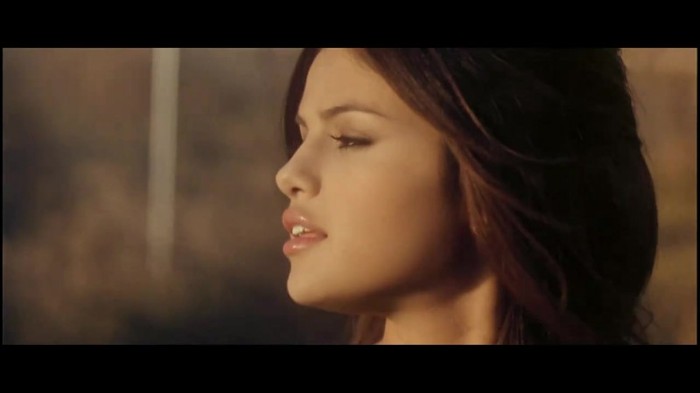 Selena Gomez & The Scene - Who Says 246