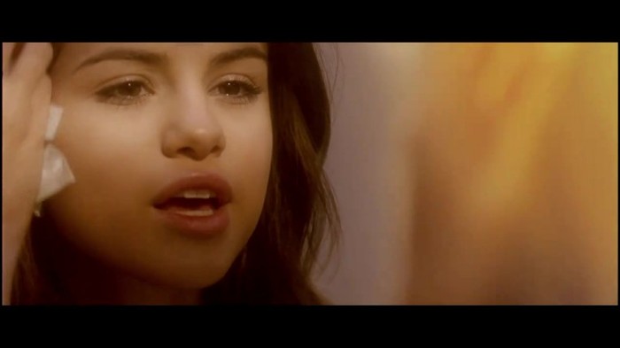 Selena Gomez & The Scene - Who Says 345