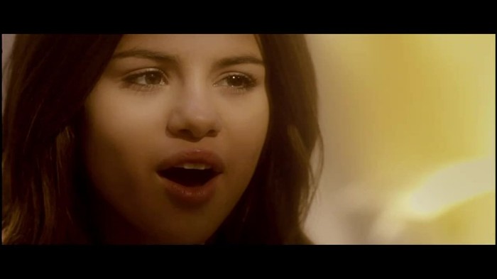 Selena Gomez & The Scene - Who Says 362
