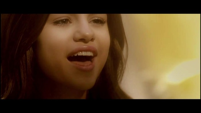 Selena Gomez & The Scene - Who Says 366