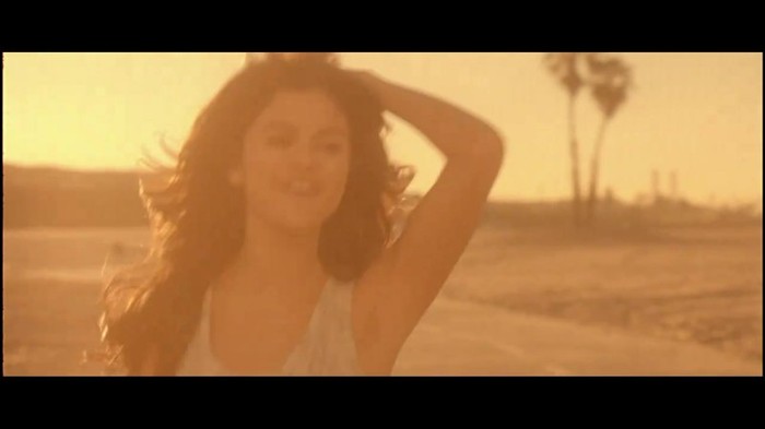 Selena Gomez & The Scene - Who Says 382