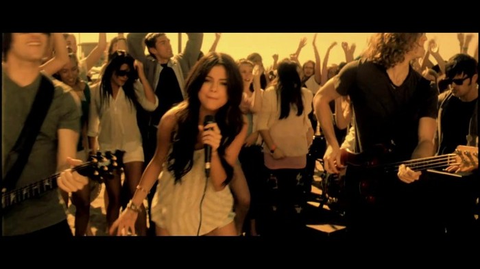Selena Gomez & The Scene - Who Says 428