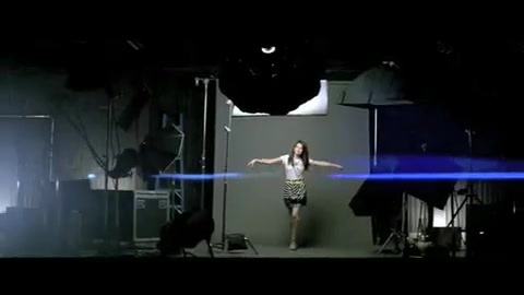 Selena Gomez and the Scene - Falling Down - Official Music V 206