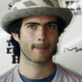 osvaldo-benavides-384617l-thumbnail_gallery - Osvaldo Benavides