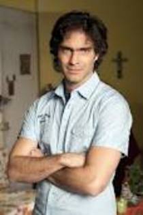 images (16) - Osvaldo Benavides