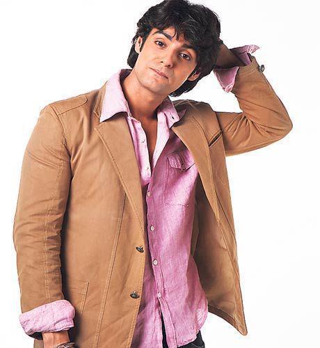 Karan-Wahi-kuch-toh-log-kahenge-28399443-460-500
