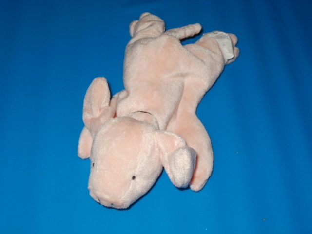 19 _ 6 cm inaltime si 22 cm lungime