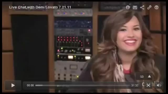 Live Chat w_ Demi Lovato 21 July 2011 Part 1 0002