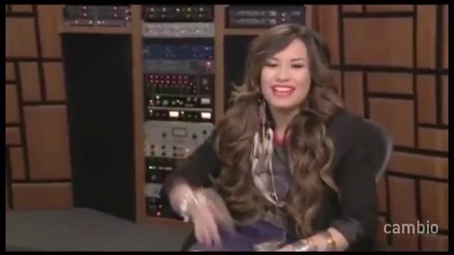 Live Chat w_ Demi Lovato 21 July 2011 Part 1 0010