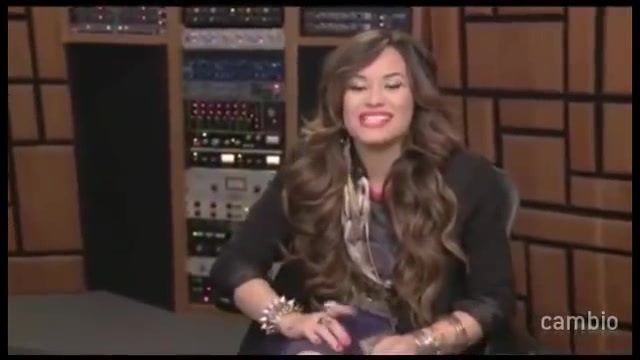 Live Chat w_ Demi Lovato 21 July 2011 Part 1 0014