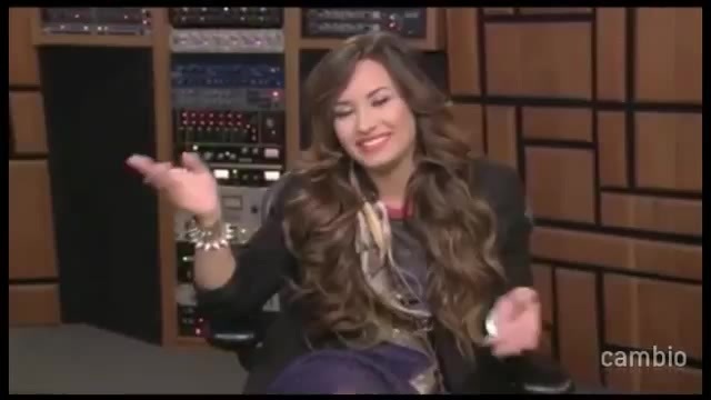 Live Chat w_ Demi Lovato 21 July 2011 Part 1 0031