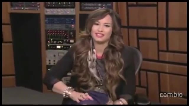 Live Chat w_ Demi Lovato 21 July 2011 Part 1 0035