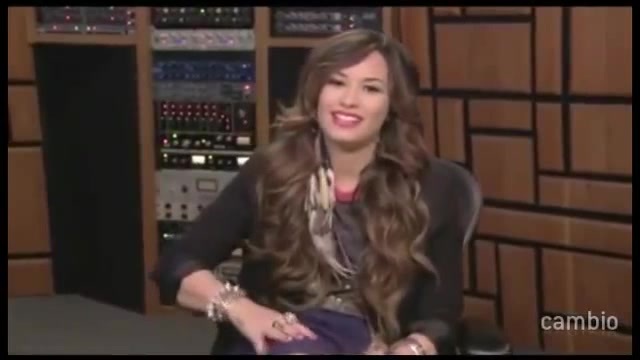 Live Chat w_ Demi Lovato 21 July 2011 Part 1 0036