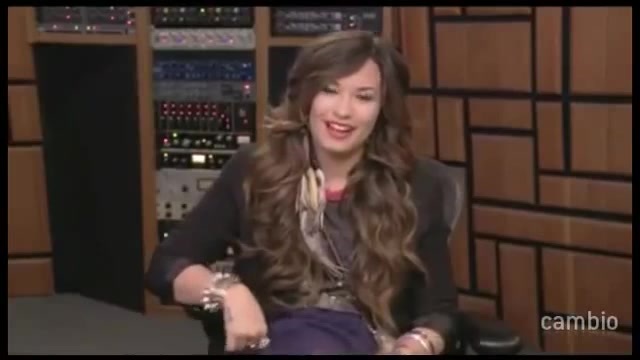 Live Chat w_ Demi Lovato 21 July 2011 Part 1 0039