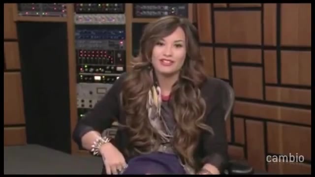 Live Chat w_ Demi Lovato 21 July 2011 Part 1 0042