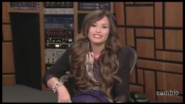 Live Chat w_ Demi Lovato 21 July 2011 Part 1 0043
