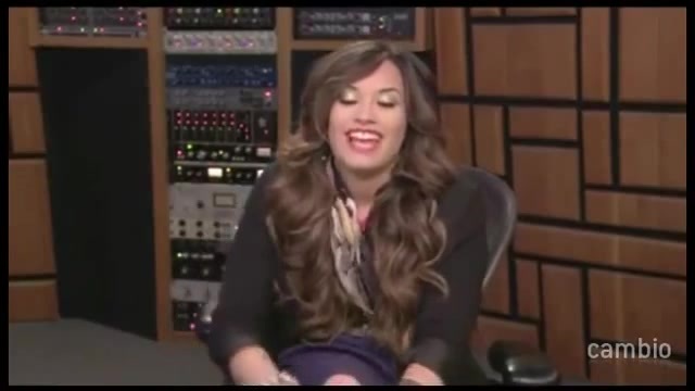 Live Chat w_ Demi Lovato 21 July 2011 Part 1 0045