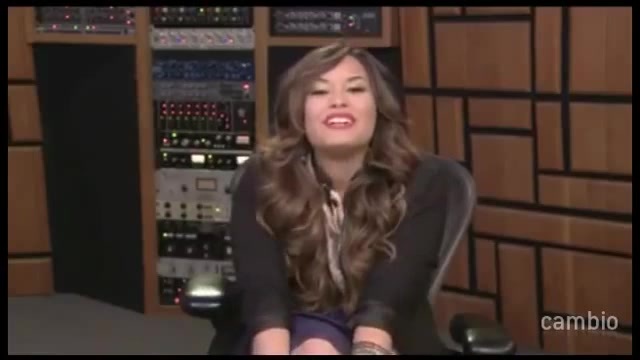 Live Chat w_ Demi Lovato 21 July 2011 Part 1 0047