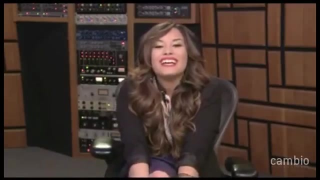 Live Chat w_ Demi Lovato 21 July 2011 Part 1 0048