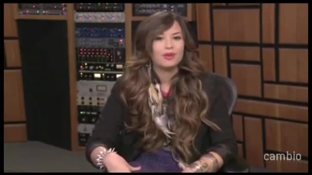 Live Chat w_ Demi Lovato 21 July 2011 Part 1 0510