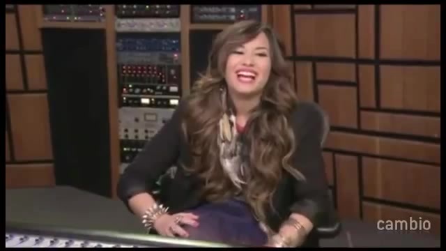 Live Chat w_ Demi Lovato 21 July 2011 Part 1 0525