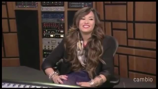 Live Chat w_ Demi Lovato 21 July 2011 Part 1 0528