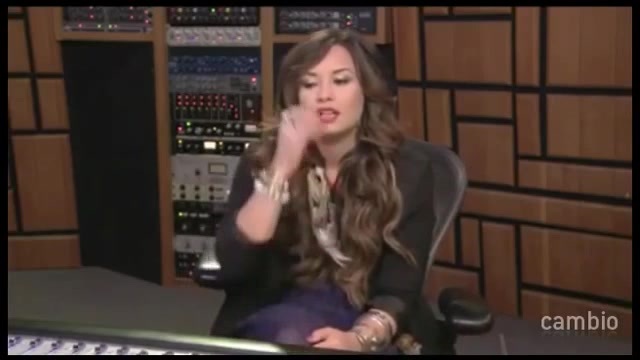 Live Chat w_ Demi Lovato 21 July 2011 Part 1 0611