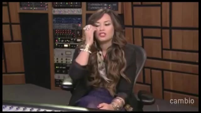 Live Chat w_ Demi Lovato 21 July 2011 Part 1 0612