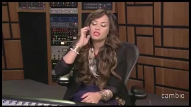 Live Chat w_ Demi Lovato 21 July 2011 Part 1 0617