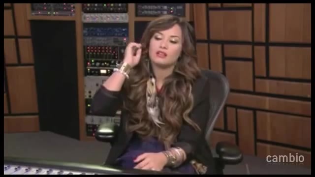 Live Chat w_ Demi Lovato 21 July 2011 Part 1 0619