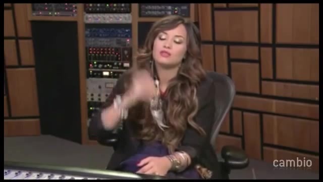 Live Chat w_ Demi Lovato 21 July 2011 Part 1 0621