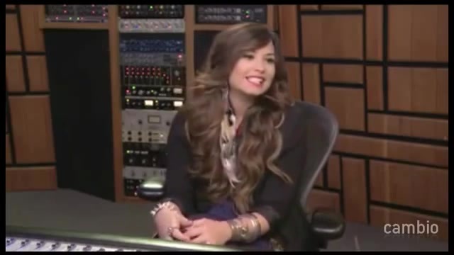 Live Chat w_ Demi Lovato 21 July 2011 Part 1 0706