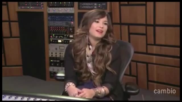 Live Chat w_ Demi Lovato 21 July 2011 Part 1 0708