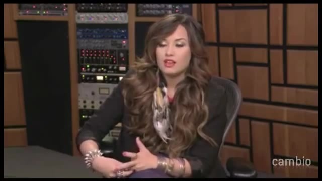 Live Chat w_ Demi Lovato 21 July 2011 Part 1 0302 Live Chat w_ Demi Lovato 21 July 2011 Part 1 0302